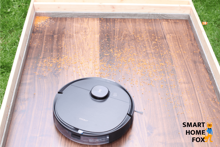 Deebot OZMO T8 AIVI cleaning test in corner